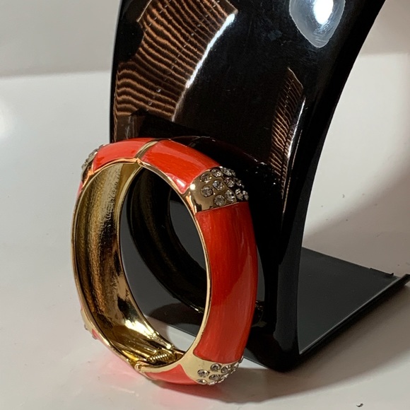 Orange bracelet - Picture 3 of 3